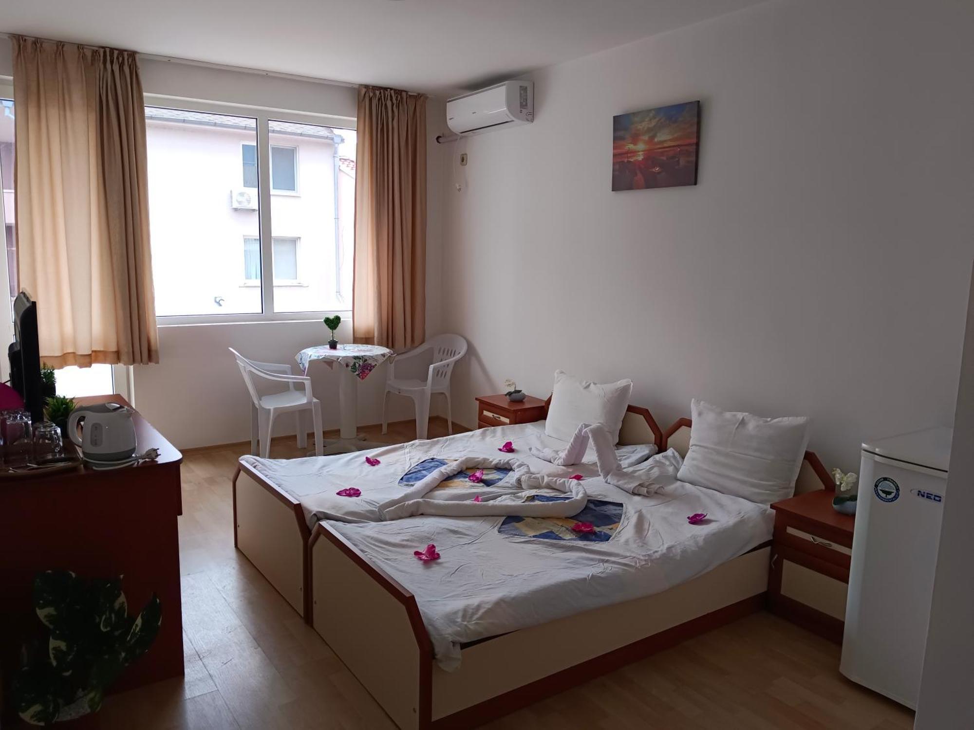 Стаи За Гости Ники Nesebar Exterior foto