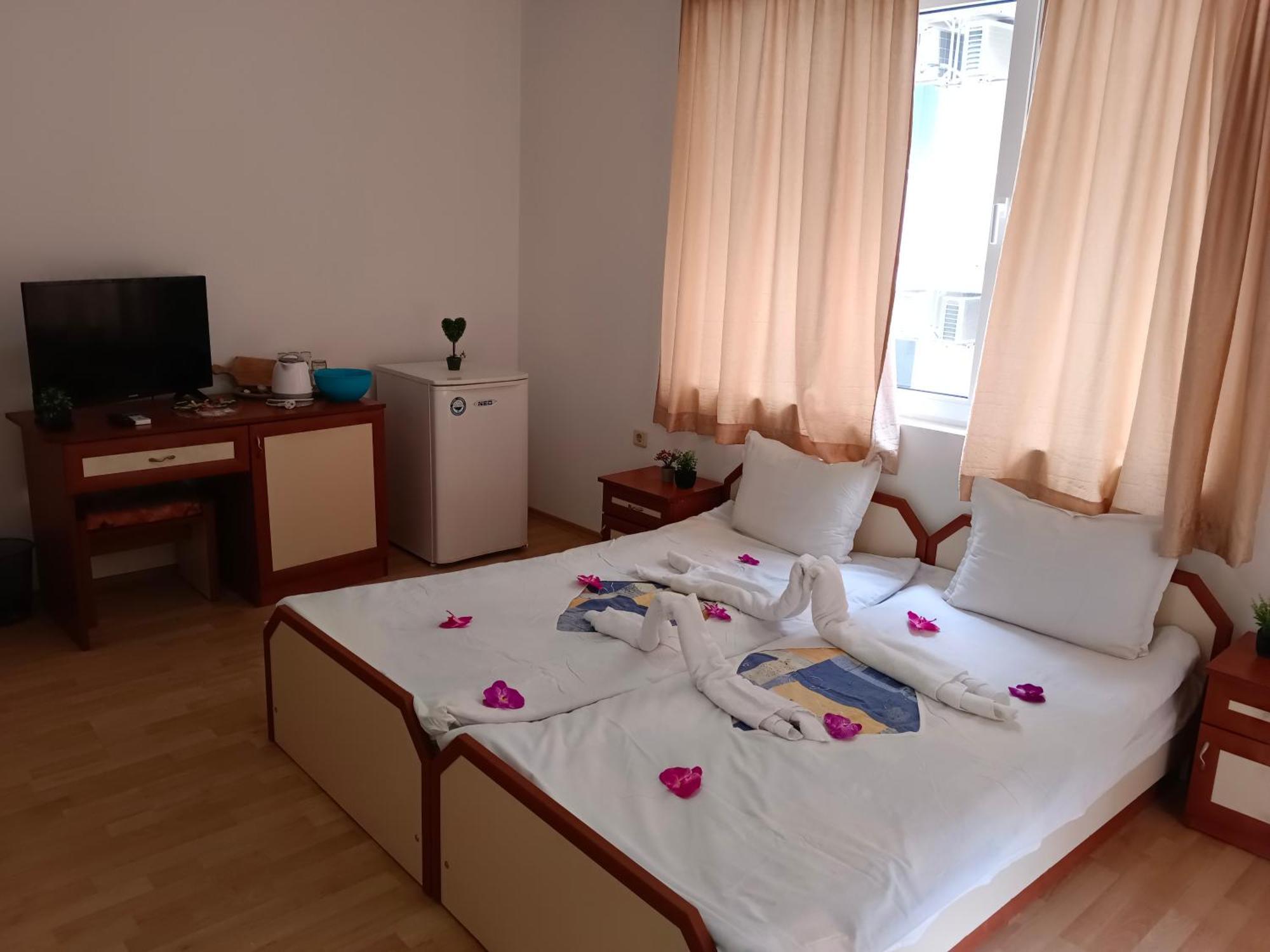 Стаи За Гости Ники Nesebar Exterior foto